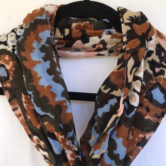 Vera Bradley Fringe Scarf - Picture 3 of 5